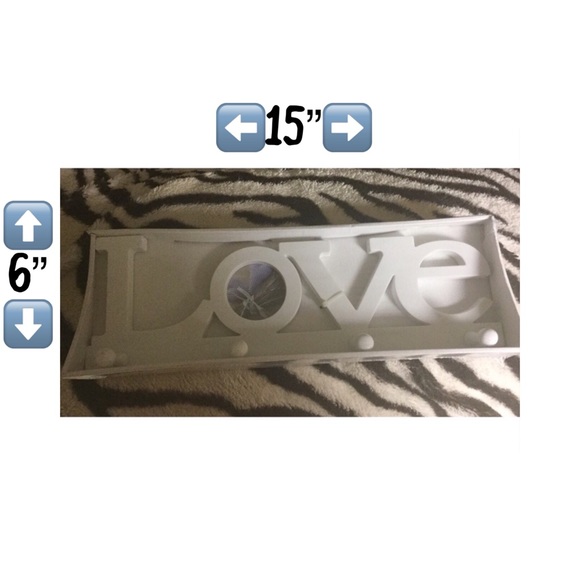 Brand New Love Photo Frame with Hooks - Picture 2 of 4